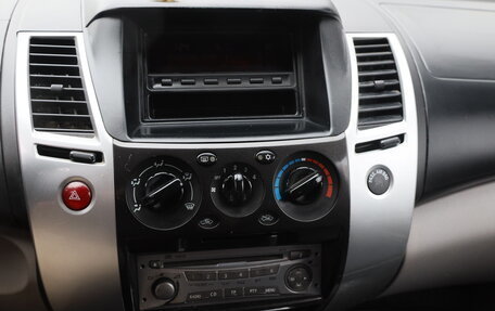 Mitsubishi Pajero Sport II рестайлинг, 2012 год, 1 597 420 рублей, 16 фотография