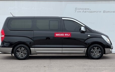 Hyundai H-1 II рестайлинг, 2016 год, 2 055 000 рублей, 5 фотография