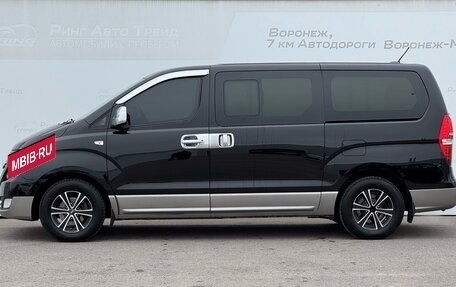 Hyundai H-1 II рестайлинг, 2016 год, 2 055 000 рублей, 4 фотография
