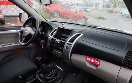 Mitsubishi Pajero Sport II рестайлинг, 2012 год, 1 597 420 рублей, 20 фотография