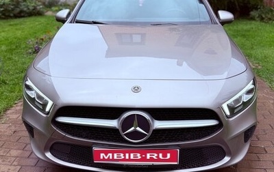 Mercedes-Benz A-Класс, 2019 год, 2 490 000 рублей, 1 фотография