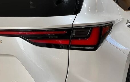 Lexus NX, 2022 год, 3 523 000 рублей, 6 фотография