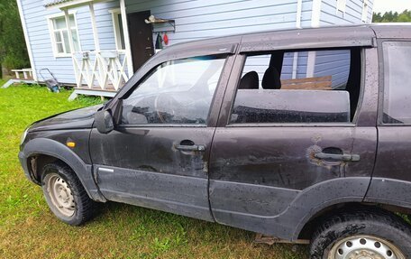 Chevrolet Niva I рестайлинг, 2010 год, 130 000 рублей, 3 фотография