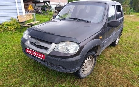 Chevrolet Niva I рестайлинг, 2010 год, 130 000 рублей, 2 фотография