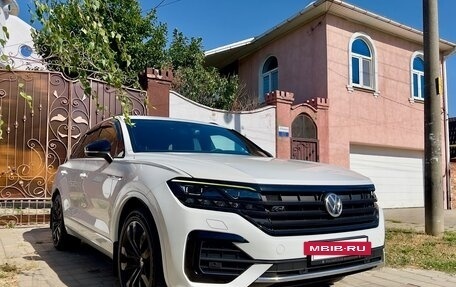 Volkswagen Touareg III, 2018 год, 3 777 000 рублей, 2 фотография