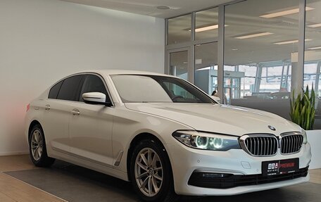 BMW 5 серия, 2019 год, 2 850 000 рублей, 3 фотография