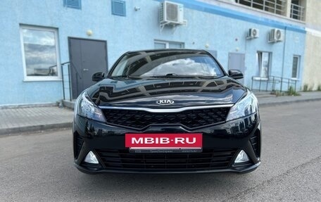 KIA Rio IV, 2021 год, 1 758 000 рублей, 10 фотография