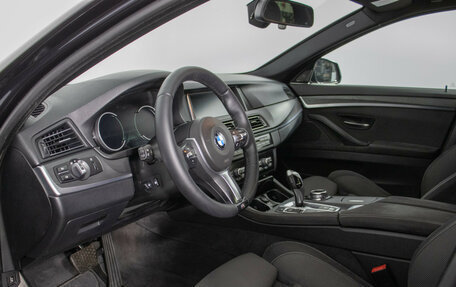 BMW 5 серия, 2014 год, 1 890 000 рублей, 10 фотография