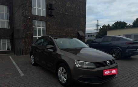 Volkswagen Jetta VI, 2012 год, 890 000 рублей, 2 фотография