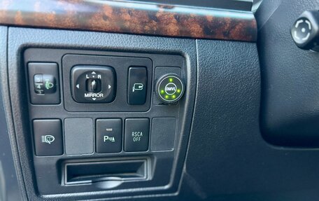 Toyota Land Cruiser 200, 2007 год, 2 300 000 рублей, 13 фотография