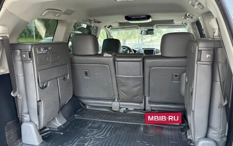 Toyota Land Cruiser 200, 2007 год, 2 300 000 рублей, 10 фотография