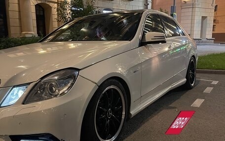 Mercedes-Benz E-Класс, 2011 год, 1 450 000 рублей, 5 фотография