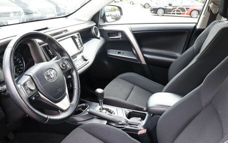 Toyota RAV4, 2019 год, 2 550 000 рублей, 13 фотография