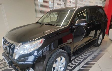 Toyota Land Cruiser Prado 150 рестайлинг 2, 2016 год, 3 400 000 рублей, 2 фотография