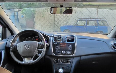 Renault Logan II, 2014 год, 595 000 рублей, 10 фотография