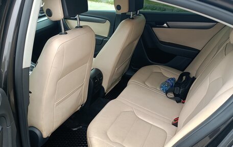 Volkswagen Passat B7, 2011 год, 1 000 000 рублей, 2 фотография