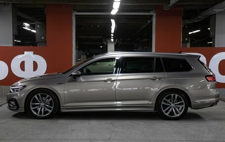 Volkswagen Passat B8 рестайлинг, 2019 год, 2 798 000 рублей, 8 фотография