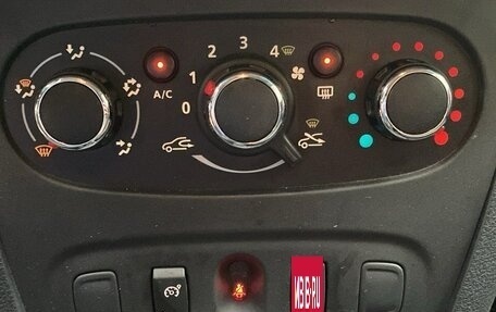 Renault Sandero II рестайлинг, 2018 год, 1 050 000 рублей, 7 фотография