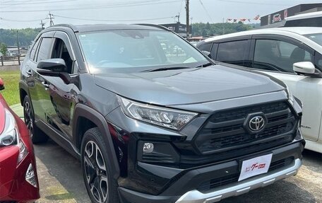 Toyota RAV4, 2022 год, 2 700 000 рублей, 3 фотография
