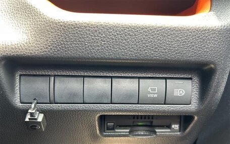 Toyota RAV4, 2022 год, 2 700 000 рублей, 15 фотография