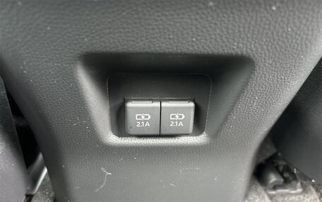Toyota RAV4, 2022 год, 2 700 000 рублей, 26 фотография