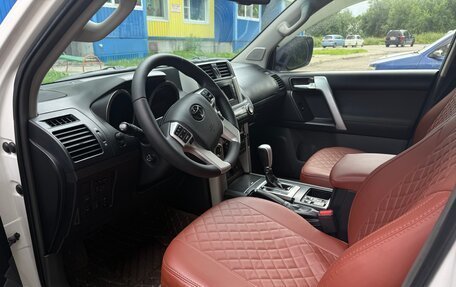 Toyota Land Cruiser Prado 150 рестайлинг 2, 2010 год, 2 390 000 рублей, 6 фотография