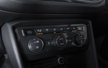 Volkswagen Tiguan II, 2016 год, 2 449 000 рублей, 16 фотография