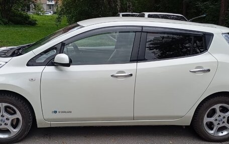 Nissan Leaf I, 2011 год, 1 300 000 рублей, 4 фотография