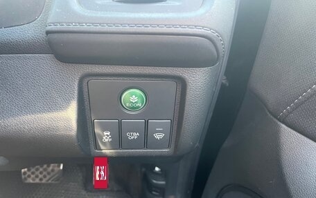 Honda Vezel, 2016 год, 1 550 000 рублей, 7 фотография