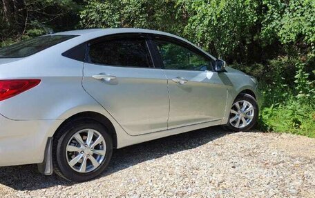 Hyundai Solaris II рестайлинг, 2011 год, 580 000 рублей, 5 фотография
