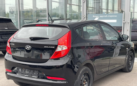 Hyundai Solaris II рестайлинг, 2014 год, 730 000 рублей, 5 фотография