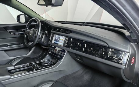 Jaguar XF II, 2016 год, 2 045 000 рублей, 9 фотография