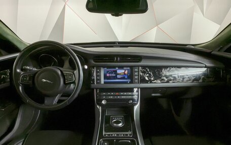 Jaguar XF II, 2016 год, 2 045 000 рублей, 10 фотография