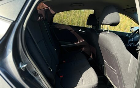 Hyundai Solaris II рестайлинг, 2015 год, 1 040 000 рублей, 10 фотография