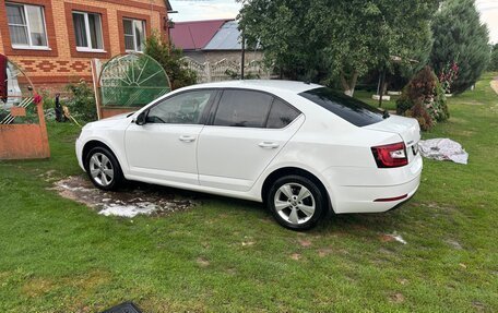 Skoda Octavia, 2017 год, 1 500 000 рублей, 24 фотография