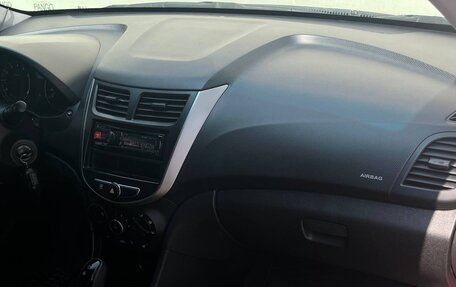 Hyundai Solaris II рестайлинг, 2014 год, 1 045 000 рублей, 20 фотография