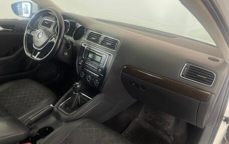 Volkswagen Jetta VI, 2015 год, 1 037 000 рублей, 12 фотография