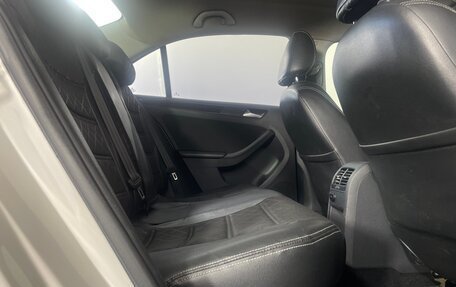 Volkswagen Jetta VI, 2015 год, 1 037 000 рублей, 25 фотография