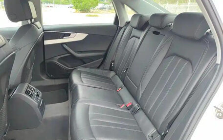 Audi A4, 2021 год, 2 400 000 рублей, 18 фотография
