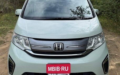 Honda Stepwgn IV, 2019 год, 2 150 000 рублей, 2 фотография