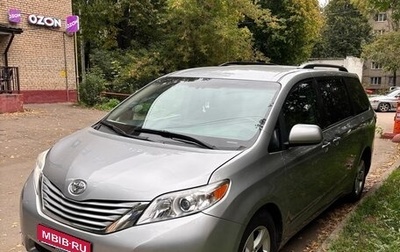 Toyota Sienna III, 2017 год, 3 000 000 рублей, 1 фотография