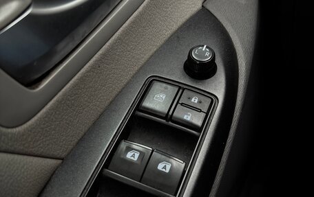 Toyota Sienna III, 2017 год, 3 000 000 рублей, 13 фотография