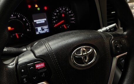Toyota Sienna III, 2017 год, 3 000 000 рублей, 11 фотография