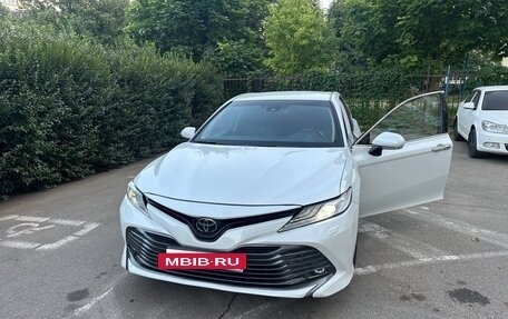 Toyota Camry, 2018 год, 2 500 000 рублей, 8 фотография