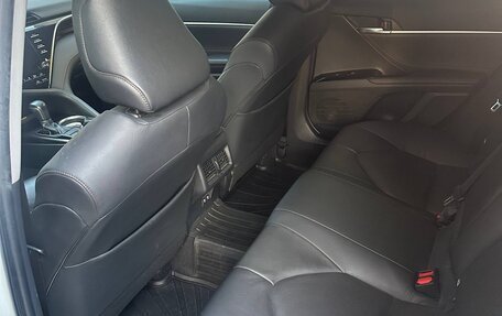 Toyota Camry, 2018 год, 2 500 000 рублей, 12 фотография