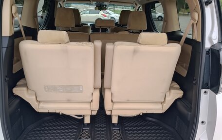 Toyota Vellfire II, 2019 год, 3 150 000 рублей, 16 фотография
