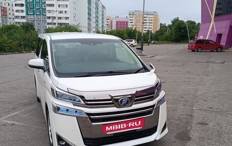 Toyota Vellfire II, 2019 год, 3 150 000 рублей, 2 фотография