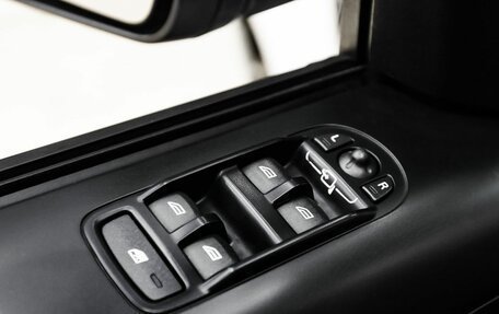 Land Rover Freelander II рестайлинг 2, 2012 год, 1 355 000 рублей, 8 фотография