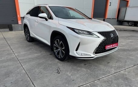 Lexus RX IV рестайлинг, 2021 год, 5 600 000 рублей, 1 фотография