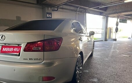 Lexus IS II рестайлинг 2, 2005 год, 1 300 000 рублей, 6 фотография